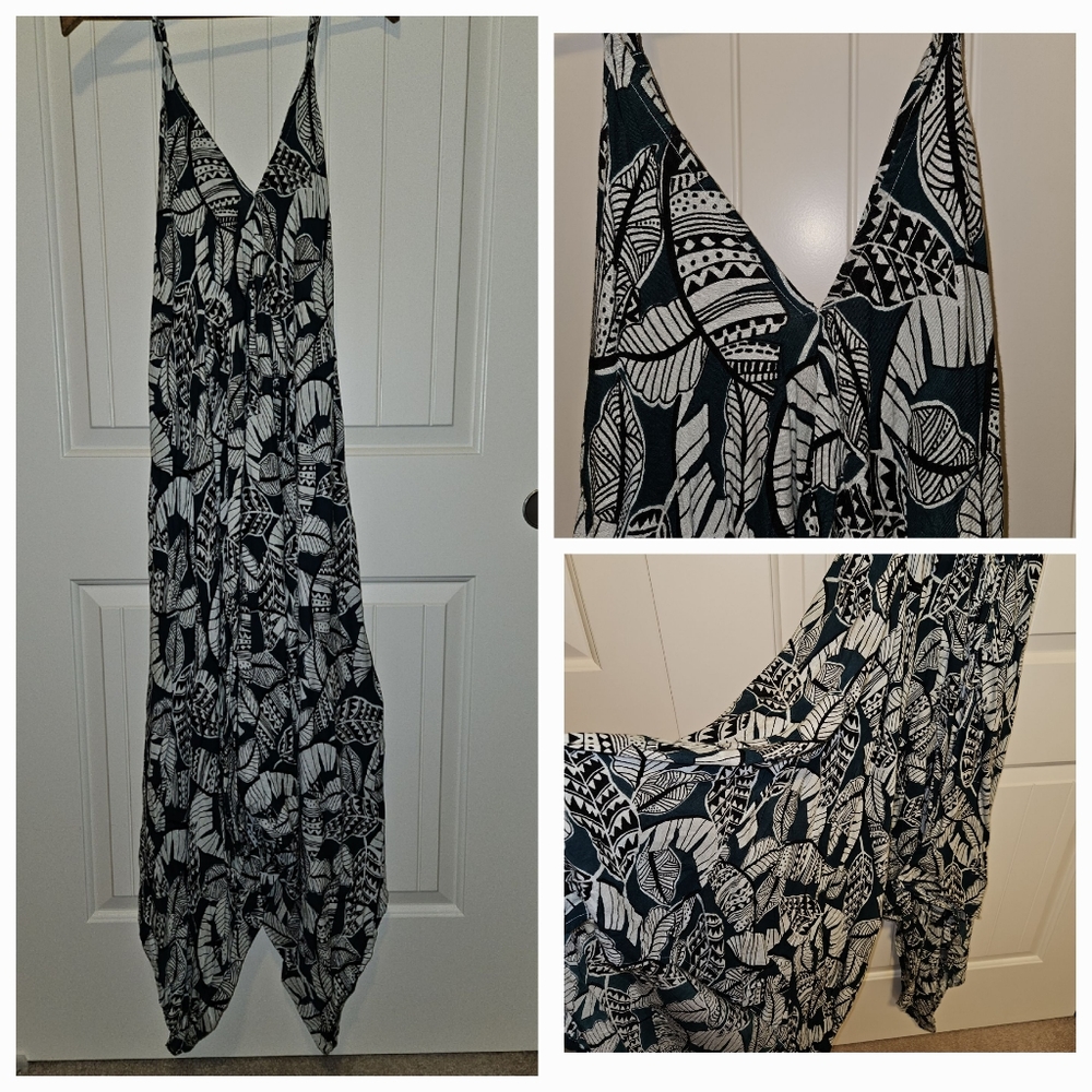 NWT World Market oversized jumpsuit with forest green leaf design S/M